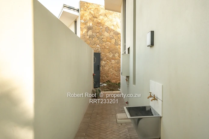 Modern 3 bed cluster home in Newlands