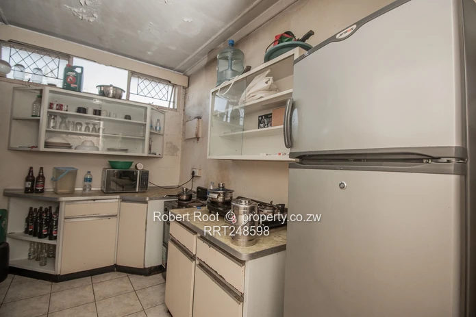 Garden Flat for Sale in Avondale