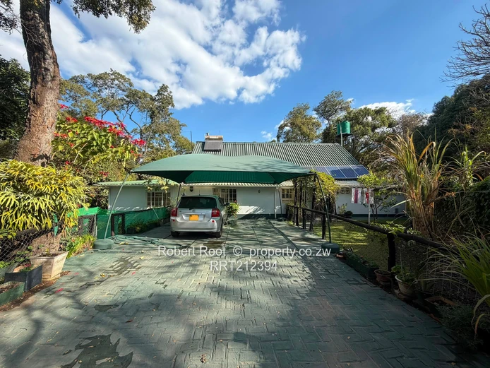 Lakeside Oasis – Ideal Family Home (Sole Mandate)