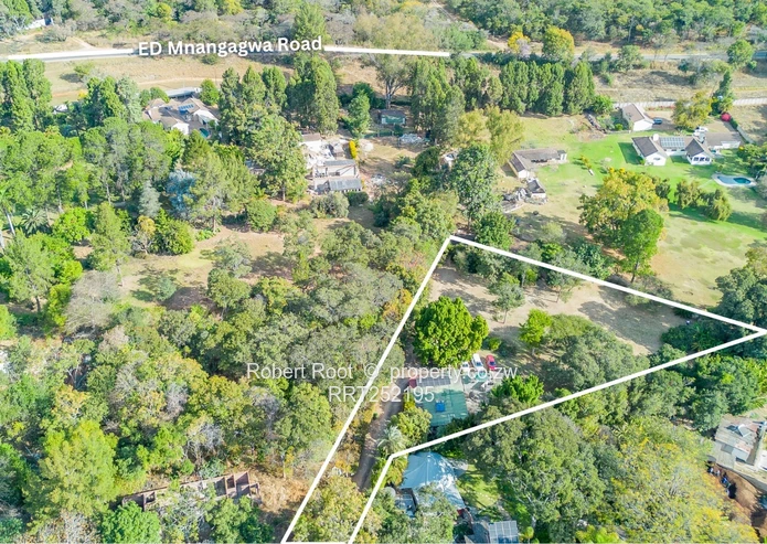 House For Sale In Glen Lorne (Sole Mandate)