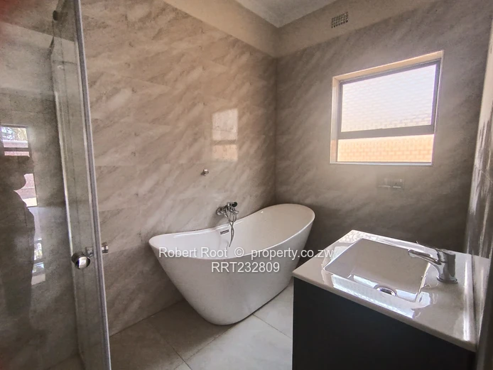 3 Bedroom Garden Flat To Rent In Avondale West