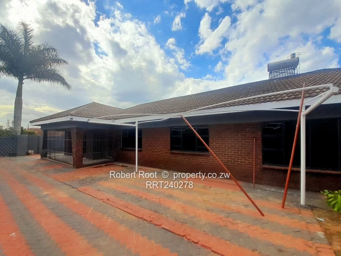 4 Bedroom House to rent in Cranborne.