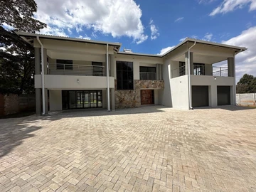 7 Bedroom House