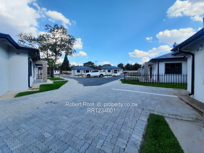  3 Bedroomed apartment to rent in Waterfalls