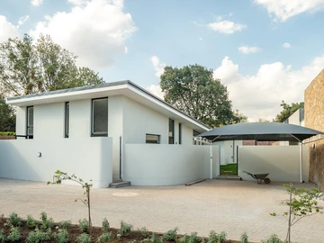 3 Bedroom Flat & Apartment