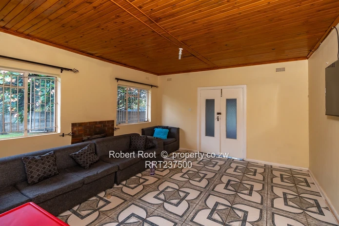 4 Bedroom House for Sale in Greendale