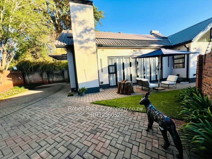 2 bed diplomat residence in Highlands