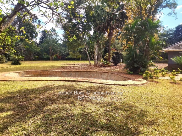 Prime Commercial Space to Let  In Helensvale