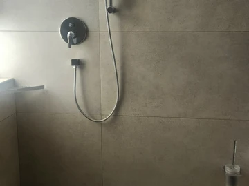 4 Bedroom Garden Flat