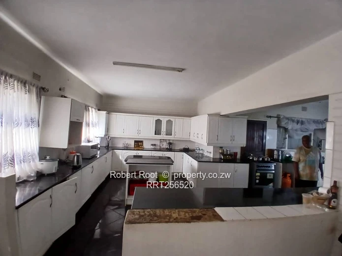 Massive 5-bedroom double-storey property with excellent road visibility.