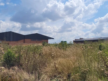 Commercial & Industrial Land