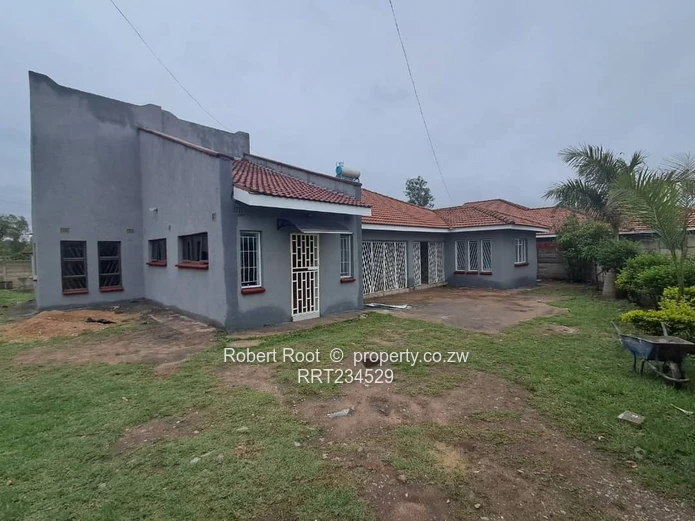 4 bed family home in Parktown