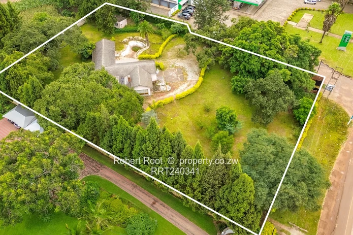 Stunning Road Road Frontage!