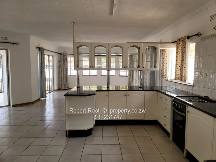 3 bed family home in Twinlakes Norton