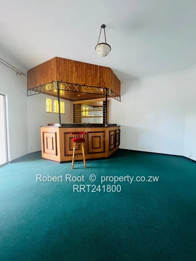 7 bed home in Glen Lorne