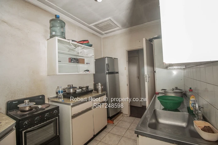 Garden Flat for Sale in Avondale