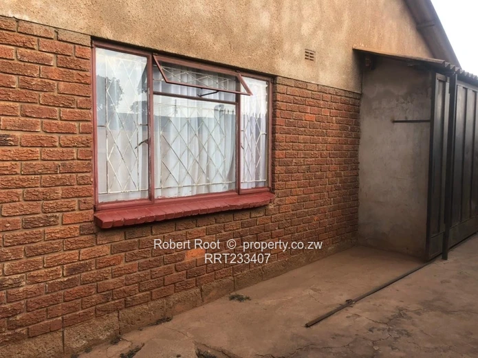 Sole Mandate: Neat Kuwadzana House For Sale