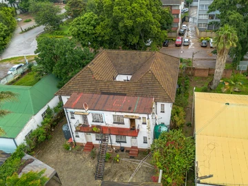 2 Bedroom Flat & Apartment