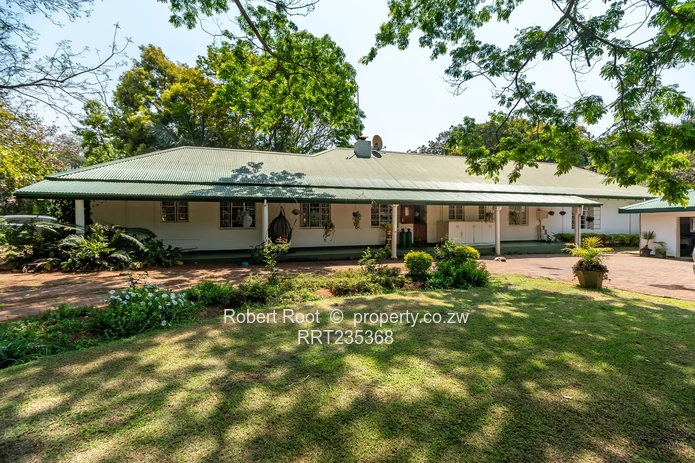 Spacious 6-Bedroom Family Home opposite Chisipite Snr School – Chisipite