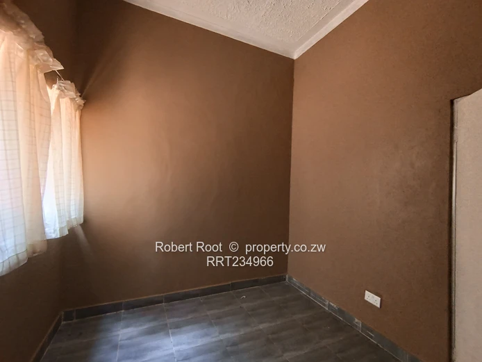 2 bed cottage in Bluff Hill