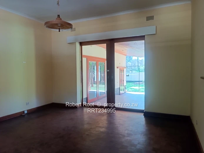 4 bed home in Kamfinsa