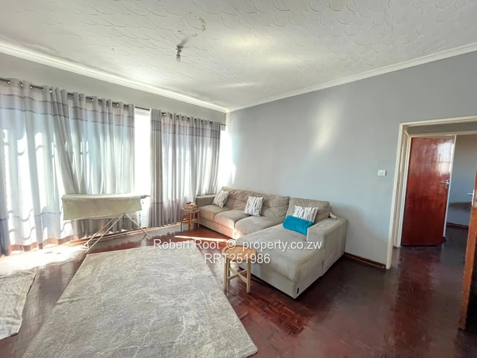 2 Bed Flat To Rent In The Avenues