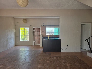 2 Bedroom Flat & Apartment