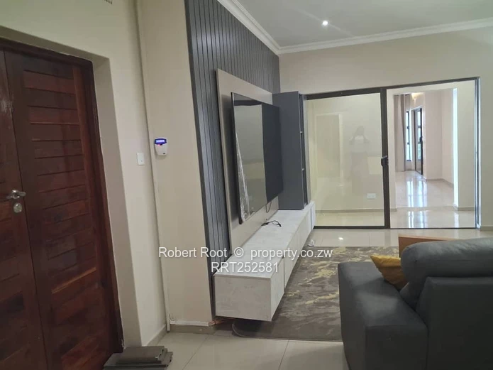 Exceptional 5-bedroom Family Home for Sale| Rockview