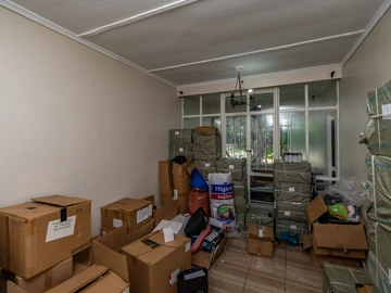 2 Bedroom Flat & Apartment