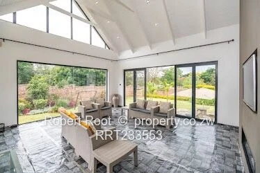 Stunning Home in Prestigious Neighboorhood