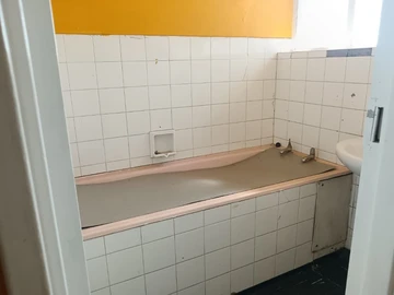 3 Bedroom Flat & Apartment