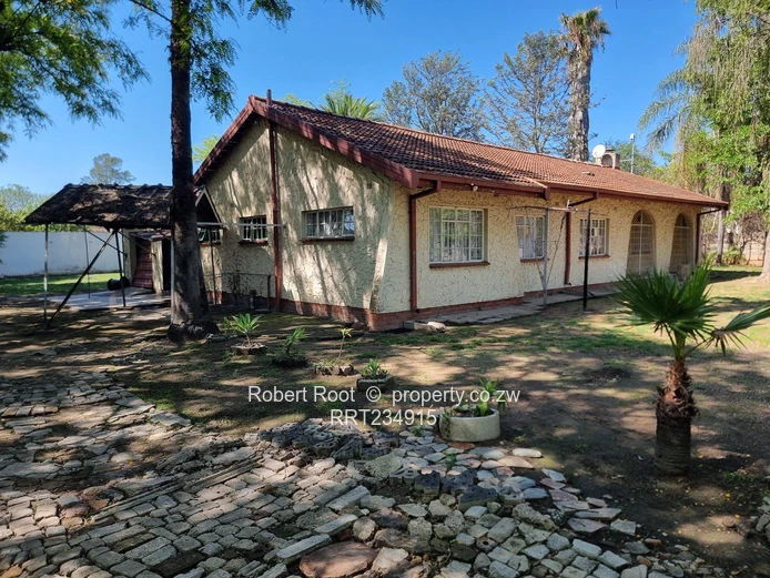 Family Home on 2090sqm in Sought After Rhodene, Masvingo