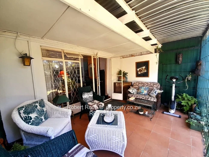 Fully Furnished 2 bedroom Duplex Flat.