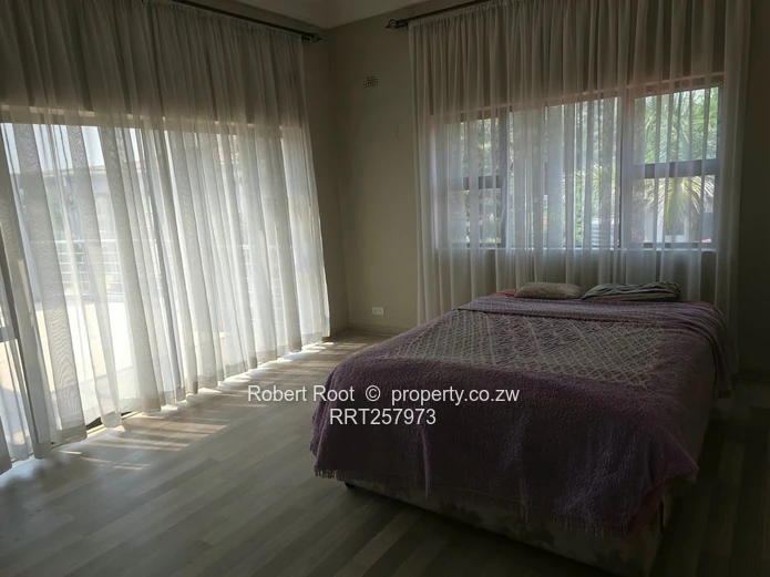 6 Bedroom Executive Townhouse to Rent in Helensvale