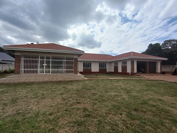 4 bed home in Bluff Hill