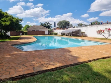 2 Bedroom Garden Flat