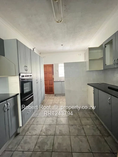 3 bed townhouse in Rhodesville 
