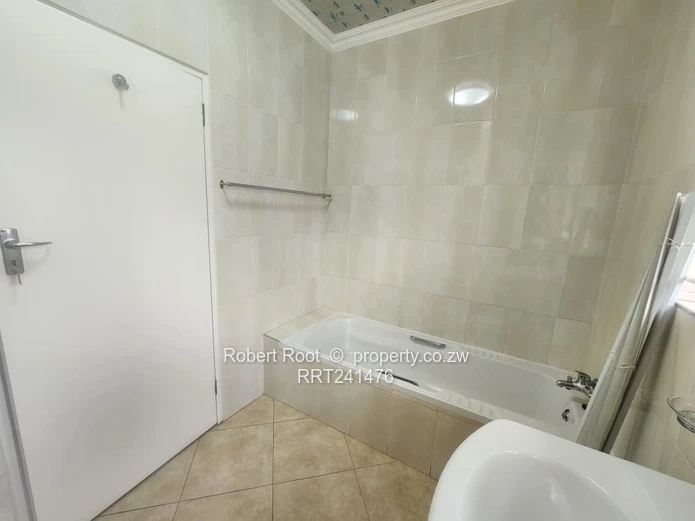 4 Bedroom House With Pool For Rent In Mt Pleasant