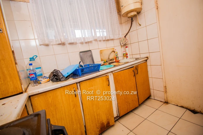 2 Bedroom Flat for Sale in the Avenues