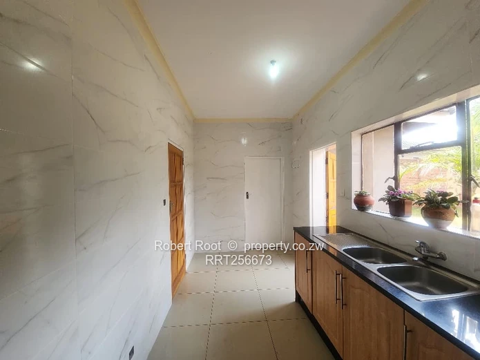 HOUSE TO RENT IN MANDARA - 4 Bedroom Residential House.