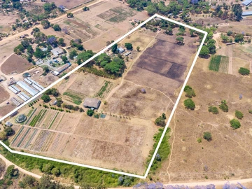 Farm & Agricultural Land