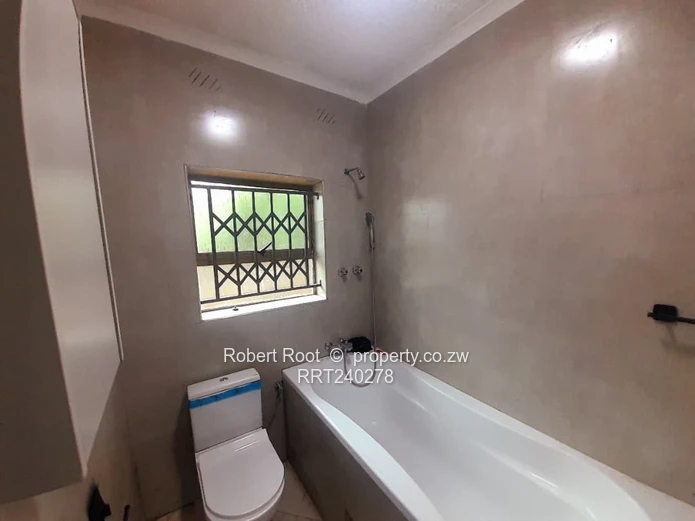 4 Bedroom House to rent in Cranborne.