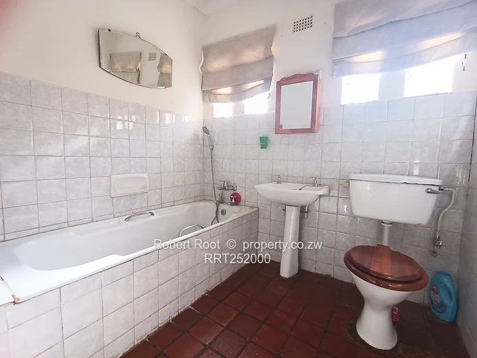 2 bed complex cottage in Greendale