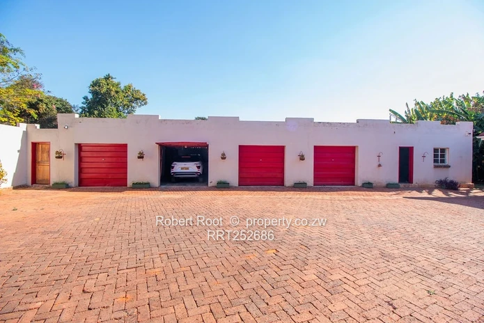 Prestigious Highlands Address-Spacious Family Home
