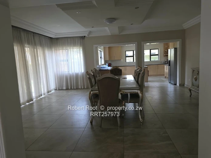 6 Bedroom Executive Townhouse to Rent in Helensvale