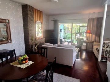 2 Bedroom Flat & Apartment