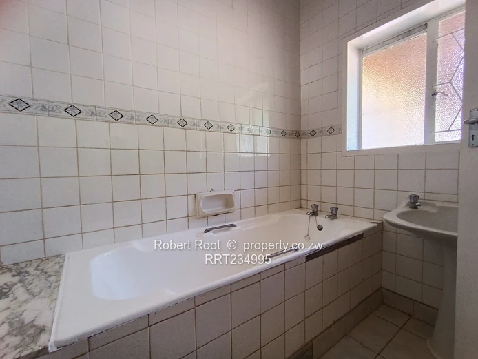 4 bed home in Kamfinsa