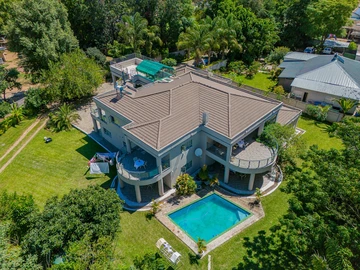 7 Bedroom House