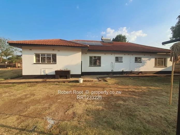 Spacious 4 bed family home in New Marlbrough