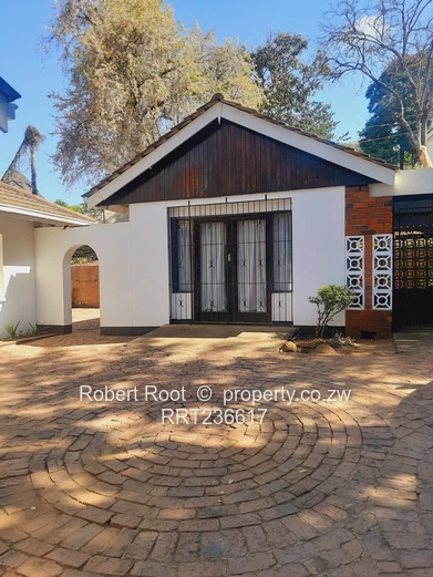 4 bed family home in Greystone Park